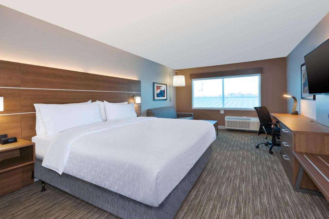 Holiday Inn Express & Suites - Cedar Springs - Grand Rapids N By Ihg Dış mekan fotoğraf