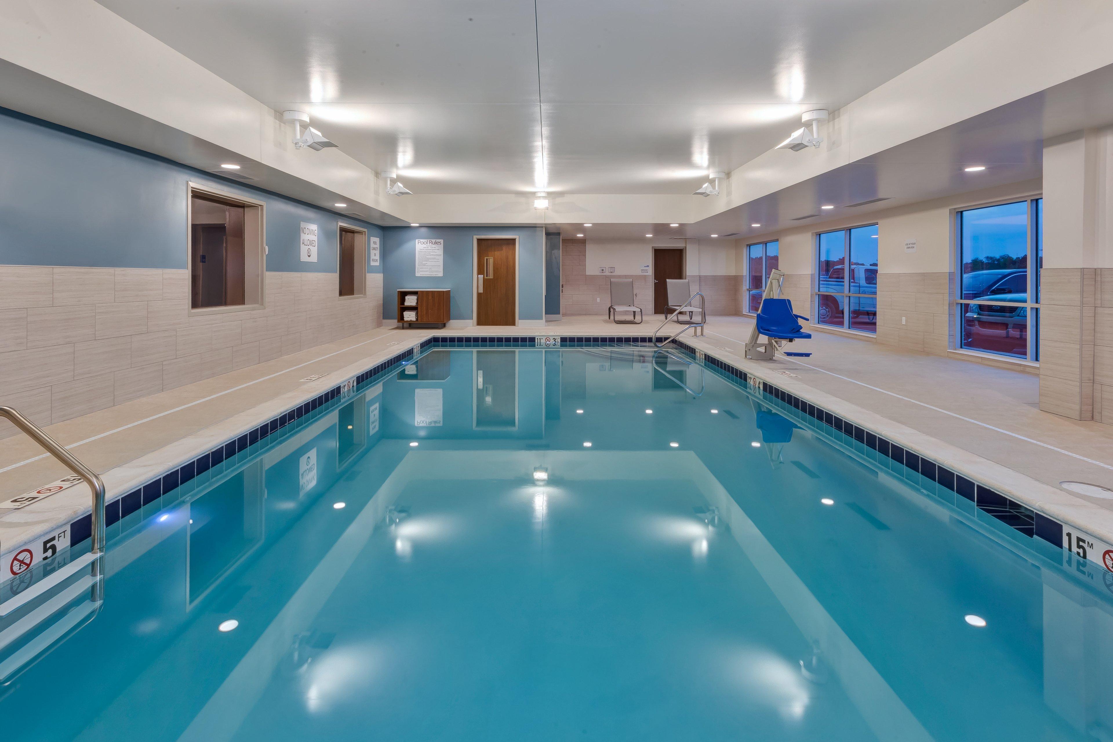 Holiday Inn Express & Suites - Cedar Springs - Grand Rapids N By Ihg Dış mekan fotoğraf