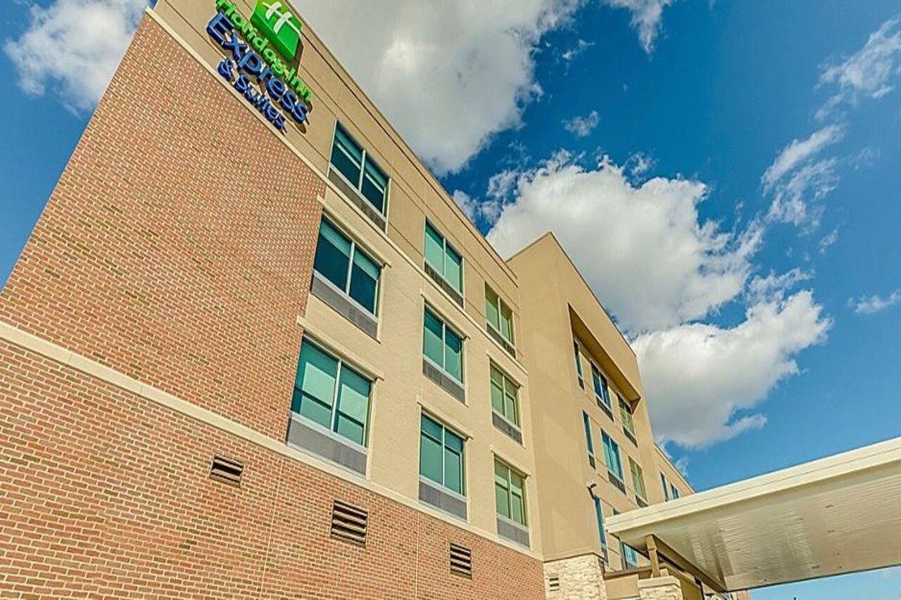 Holiday Inn Express & Suites - Cedar Springs - Grand Rapids N By Ihg Dış mekan fotoğraf