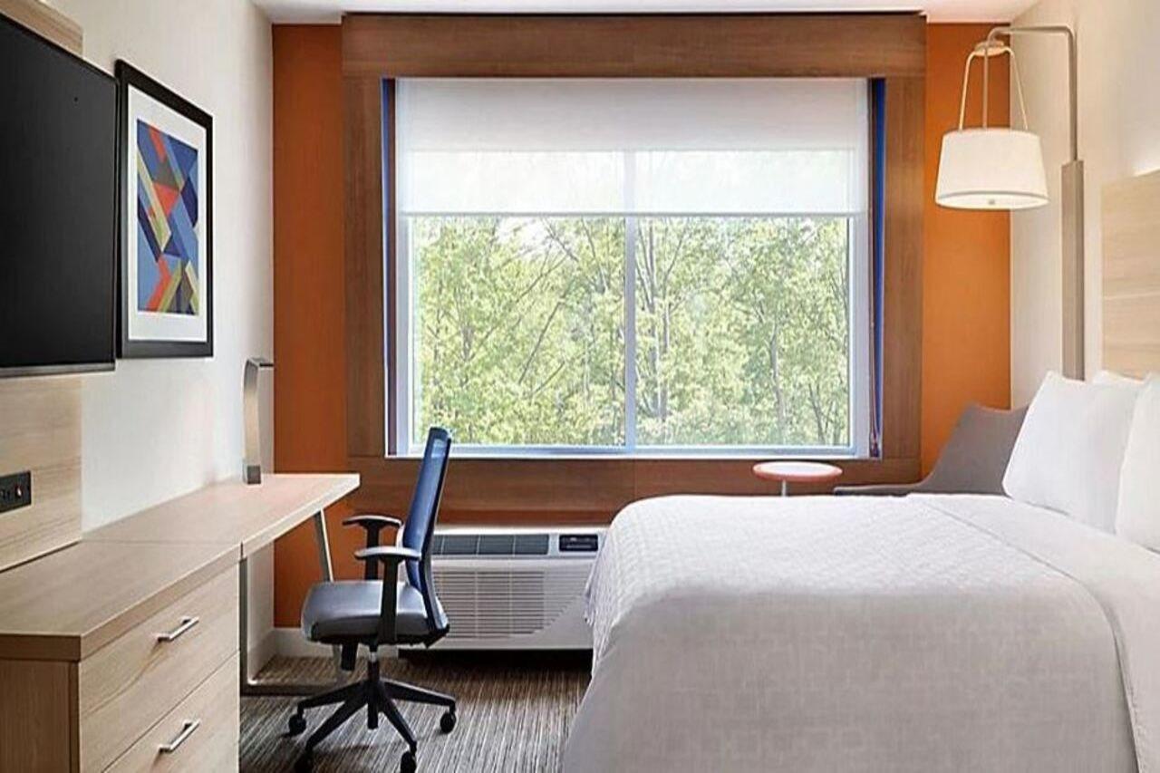 Holiday Inn Express & Suites - Cedar Springs - Grand Rapids N By Ihg Dış mekan fotoğraf